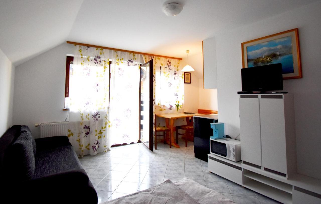 Apartment Kolman Bohinj ภายนอก รูปภาพ