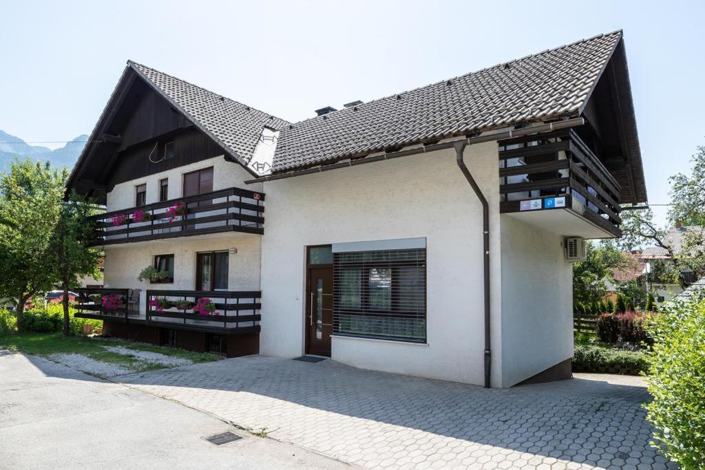 Apartment Kolman Bohinj ภายนอก รูปภาพ